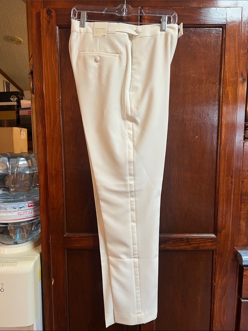 Men’s size 30 R banana republic brand tailored slim fit cream color